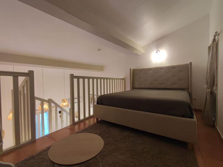 Appartement Cosy 2/4 Personnes La Roquebrussanne Eksteriør billede